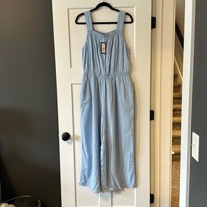 Universal Threads Seersucker jumper